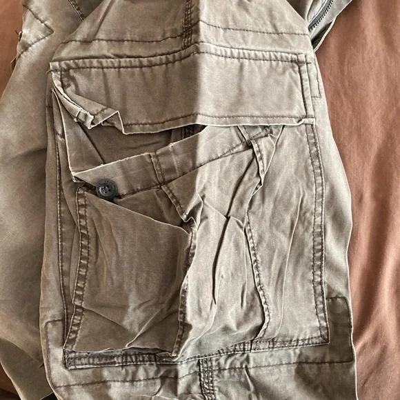 Old navy greenish brown cargo pants 34x32 - Picture 4 of 6